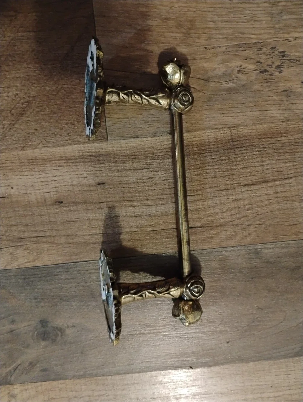 Brass Toilet Tissue Holder Rack